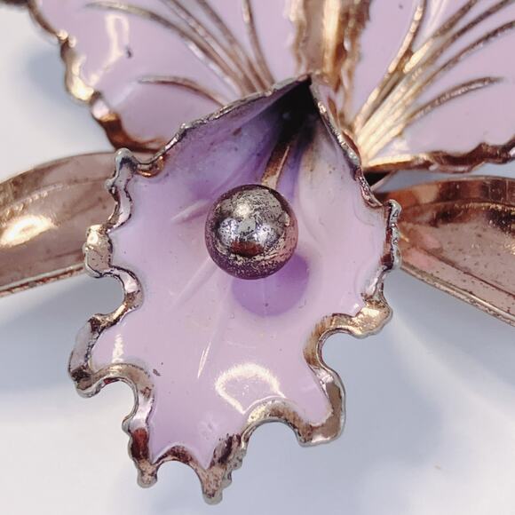 Vintage Large Enamel Tropical Flower Brooch Mid Century Purple Metal Orchid Pin - Picture 4 of 10